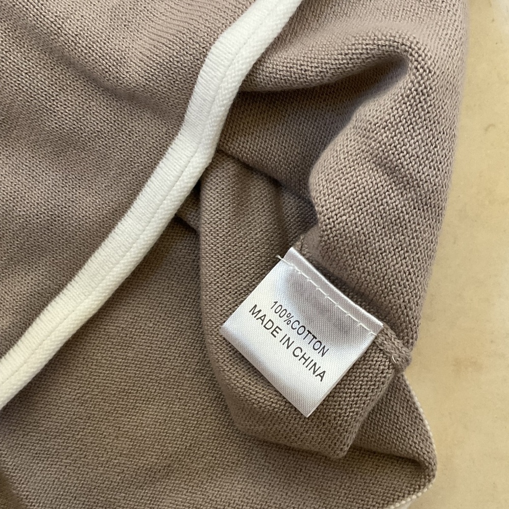 White Fox taupe knit sweater with white piping nwt - Picture 3 of 3